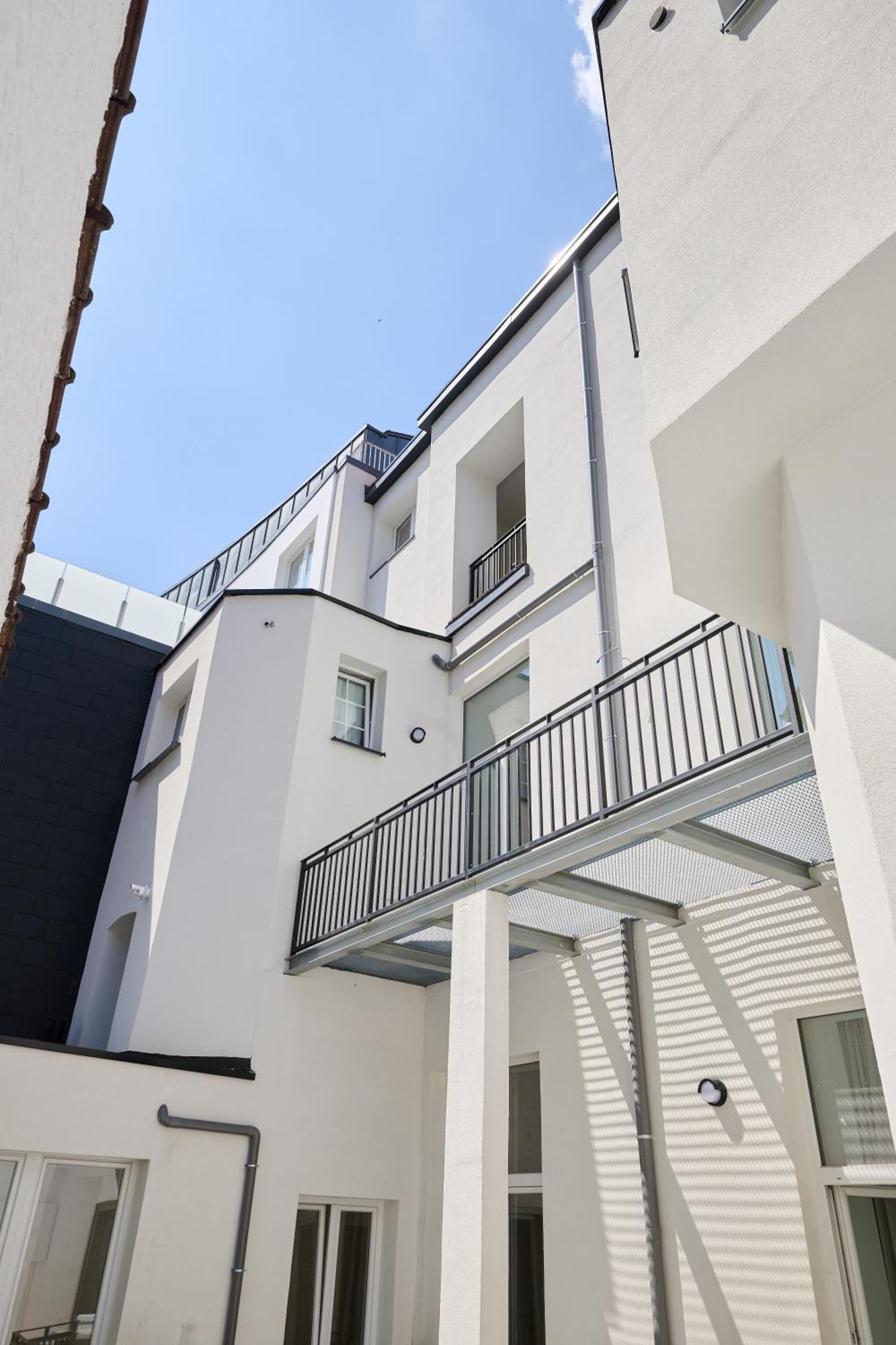 Apartment Toison D'or & Saunna 2 *