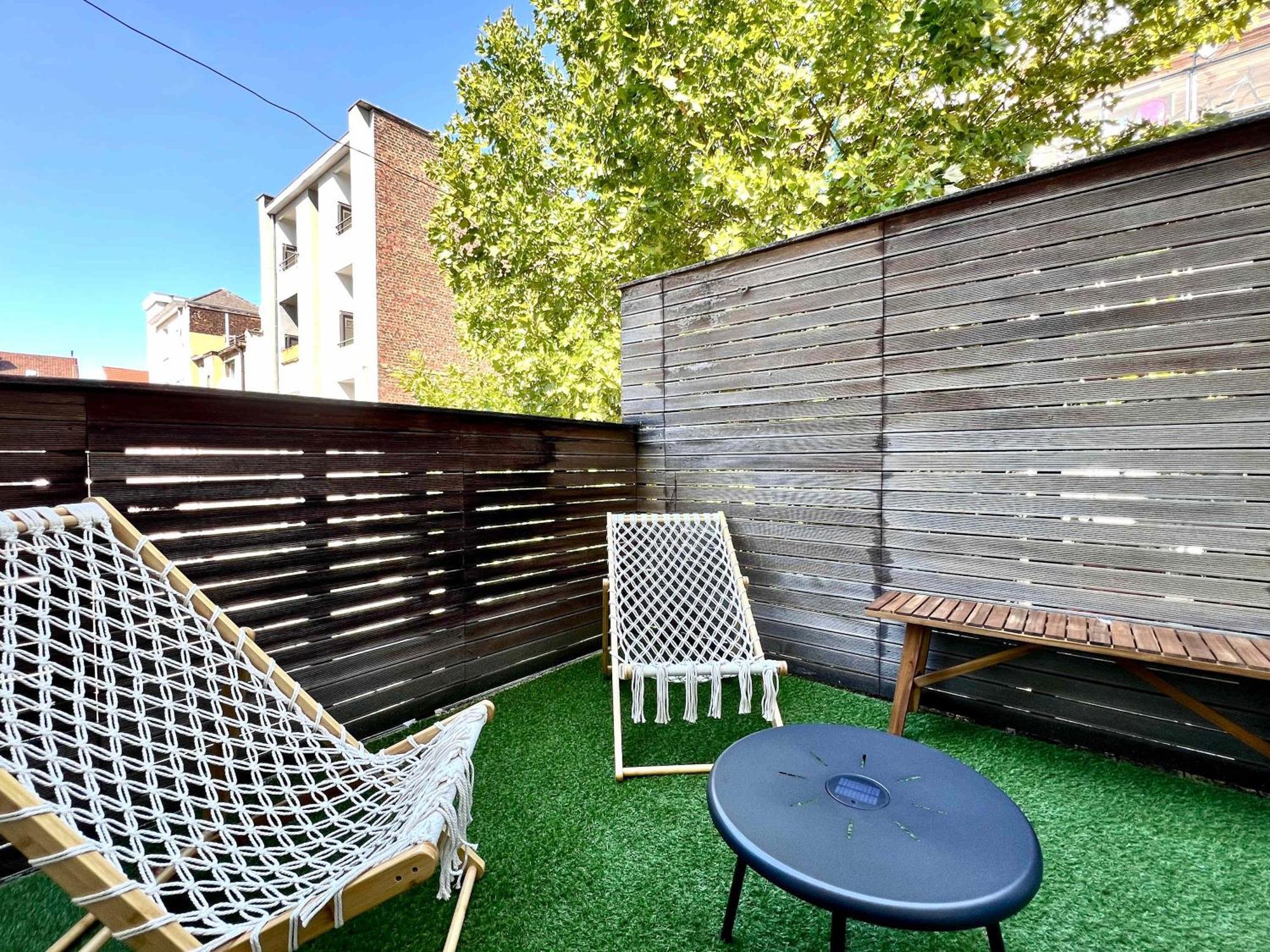 Cosy Family For Up To 9 Guests Near Midi Station Apartment