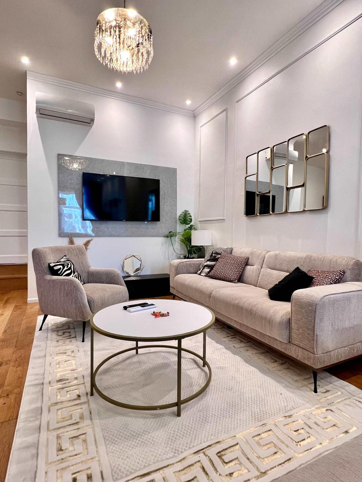 Cosy Family For Up To 9 Guests Near Midi Station