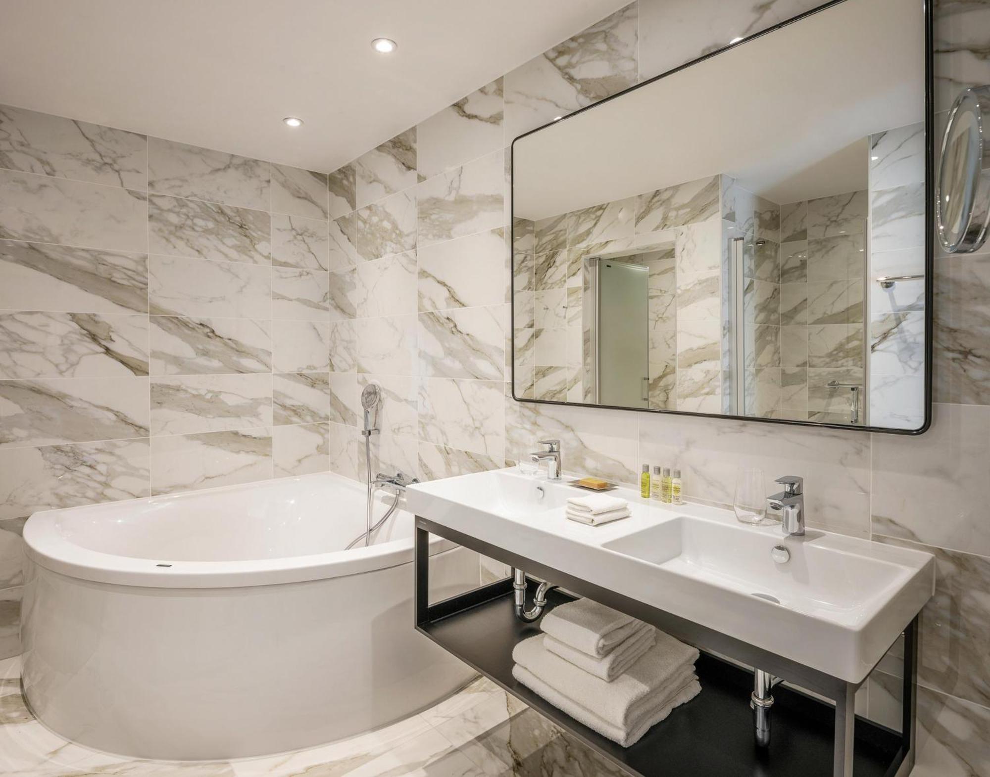 Hotel Hilton Grand Place 4*