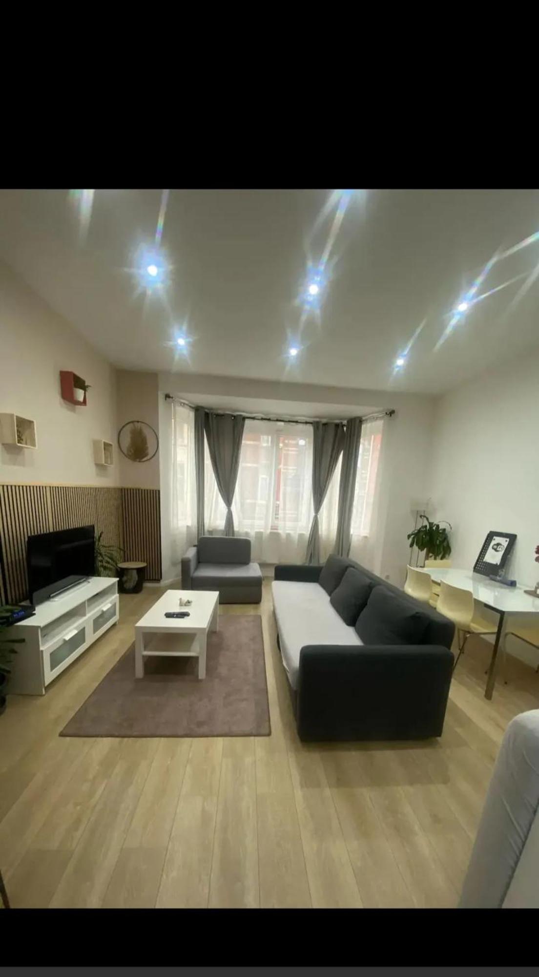 Modern In Molenbeek-saint-jean / 77 M² / Parking