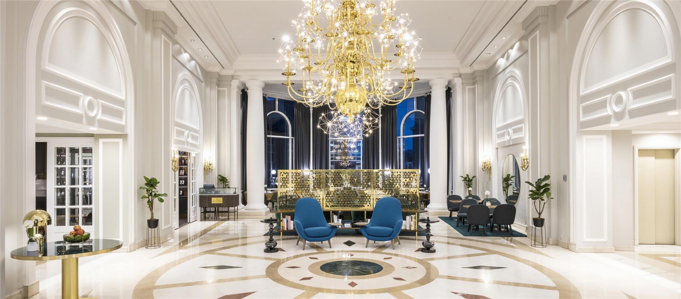 Hilton Grand Place Hotel 4*