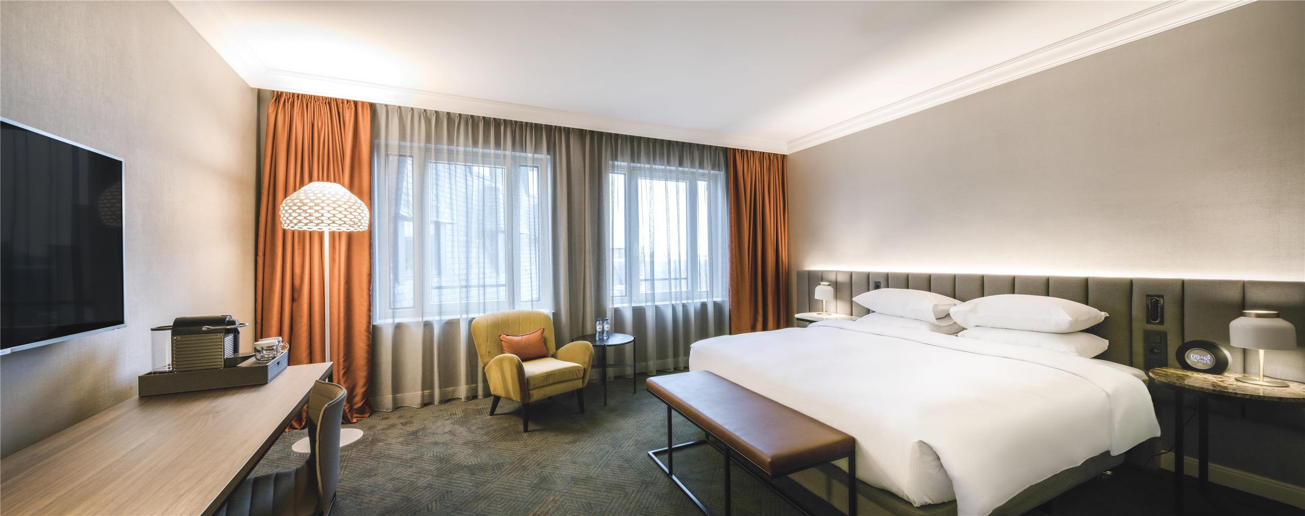 Hilton Grand Place 4*