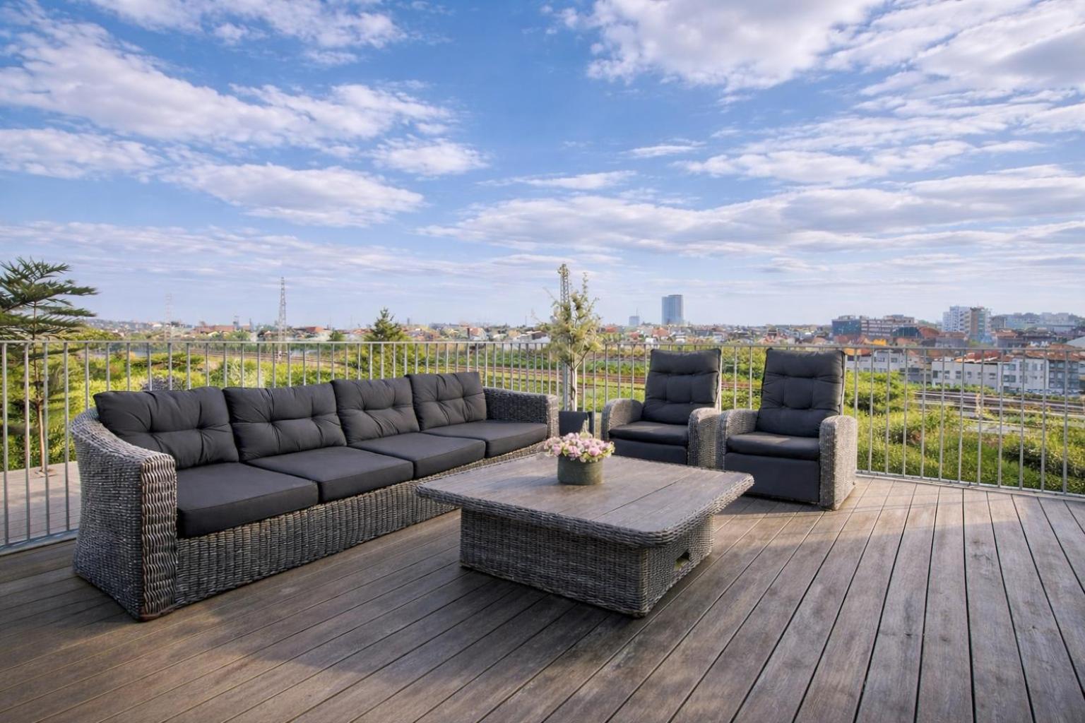 Luxury Loft Duplex Penthouse Of 190m2 & Free Parking !