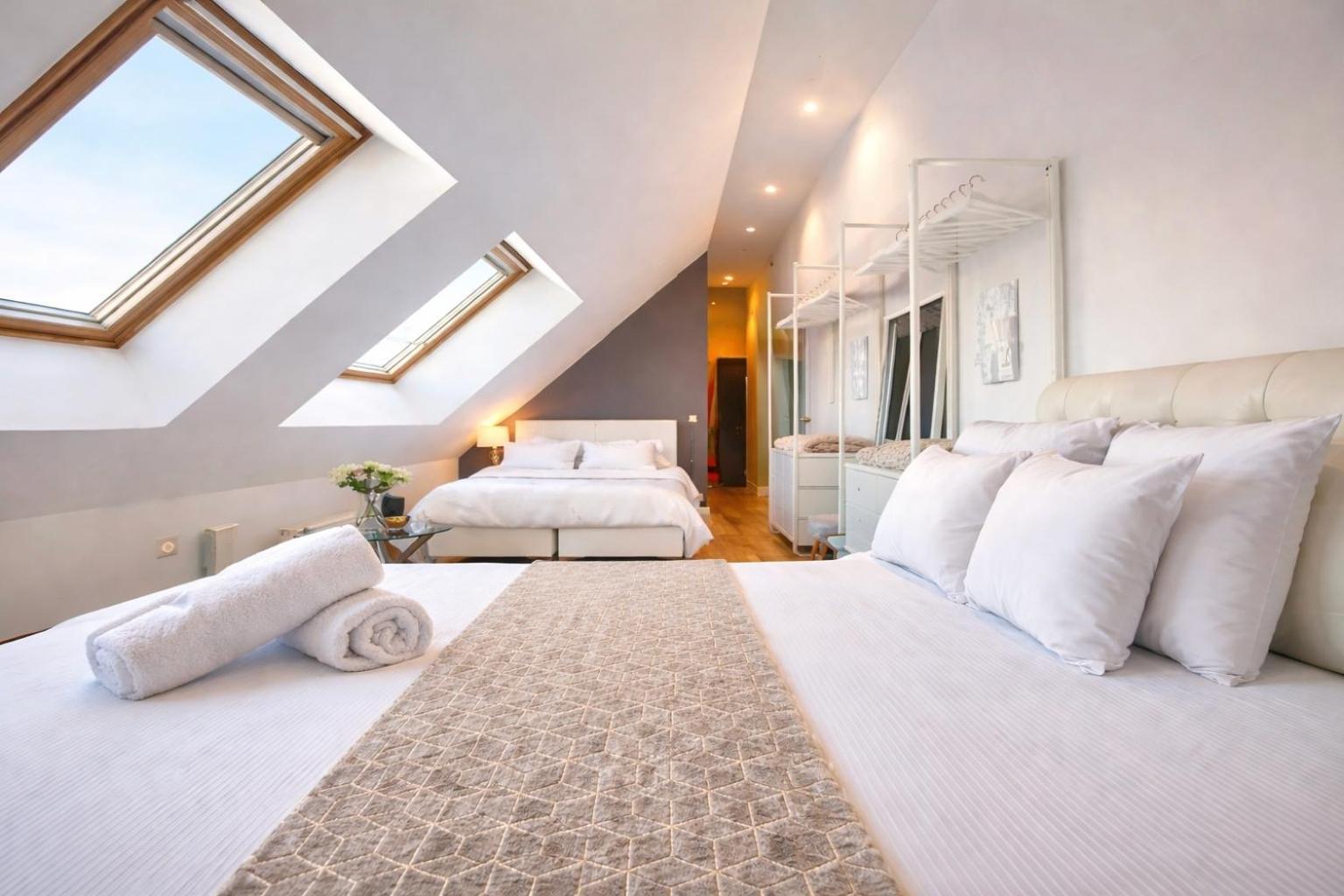 Apartment Luxury Loft Duplex Penthouse Of 190m2 & Free Parking ! Brussels