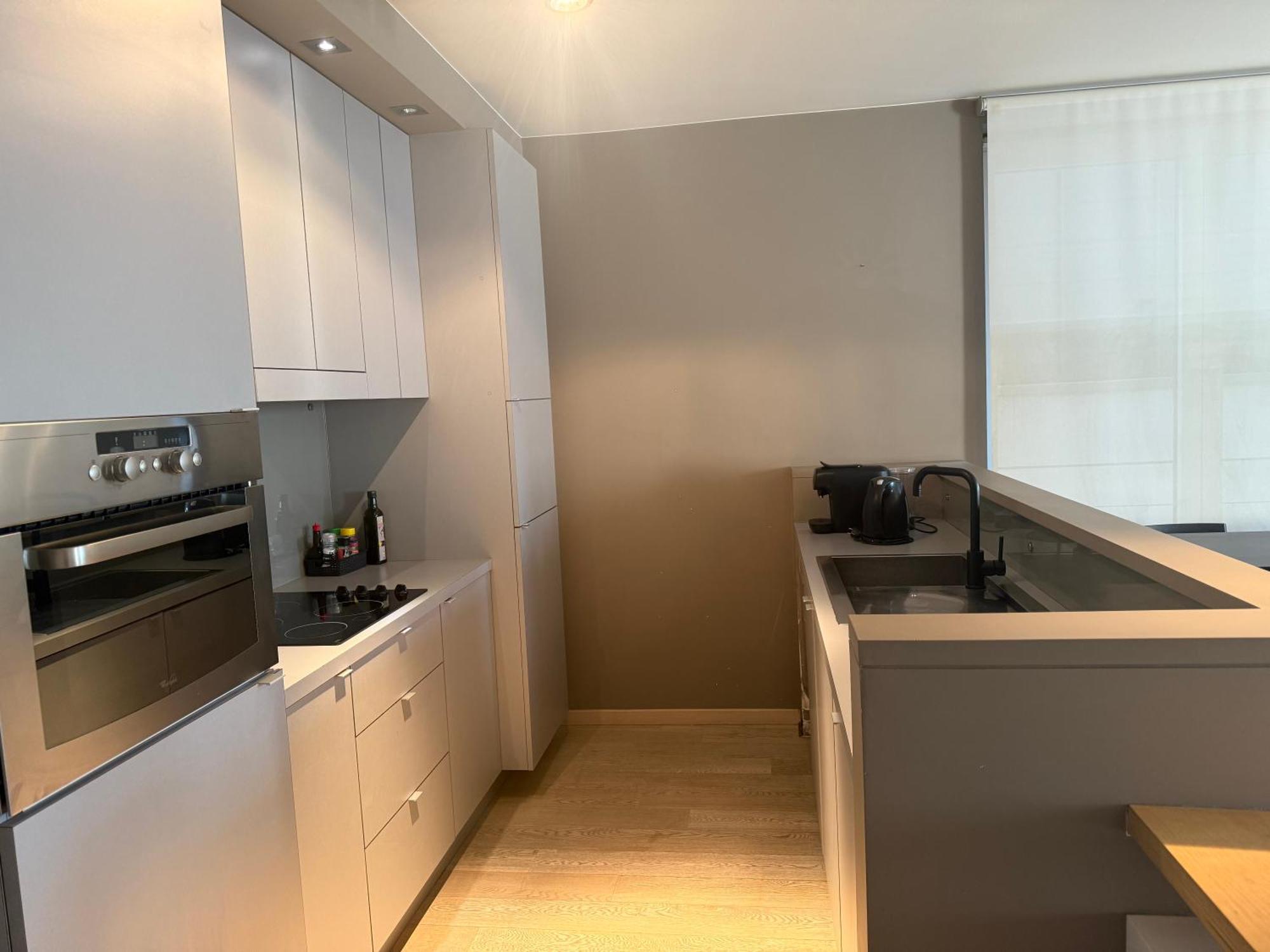 Golden Pearl In Centre Of Apartment *