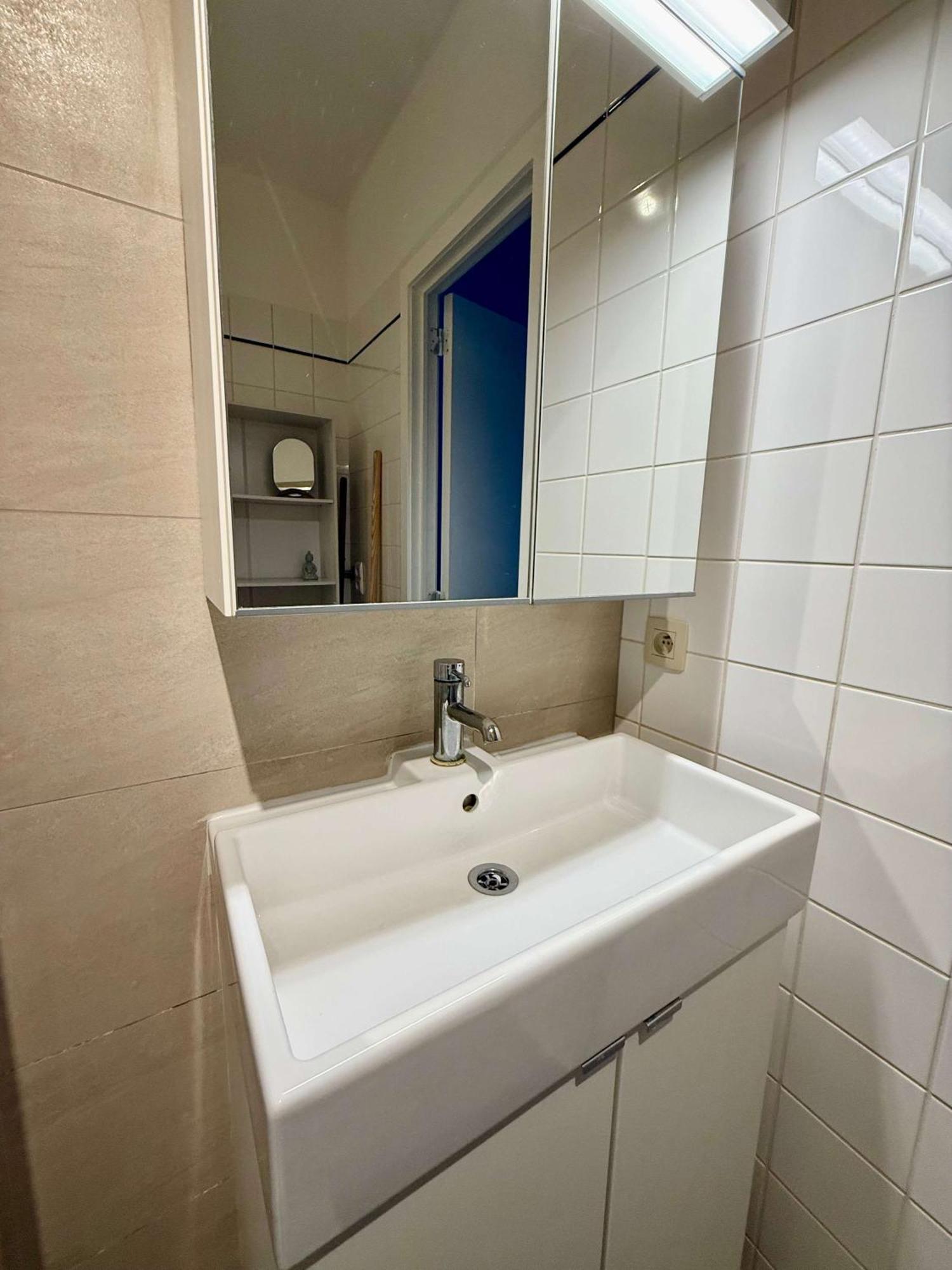 Elegant Close To The European Parliament Apartment *