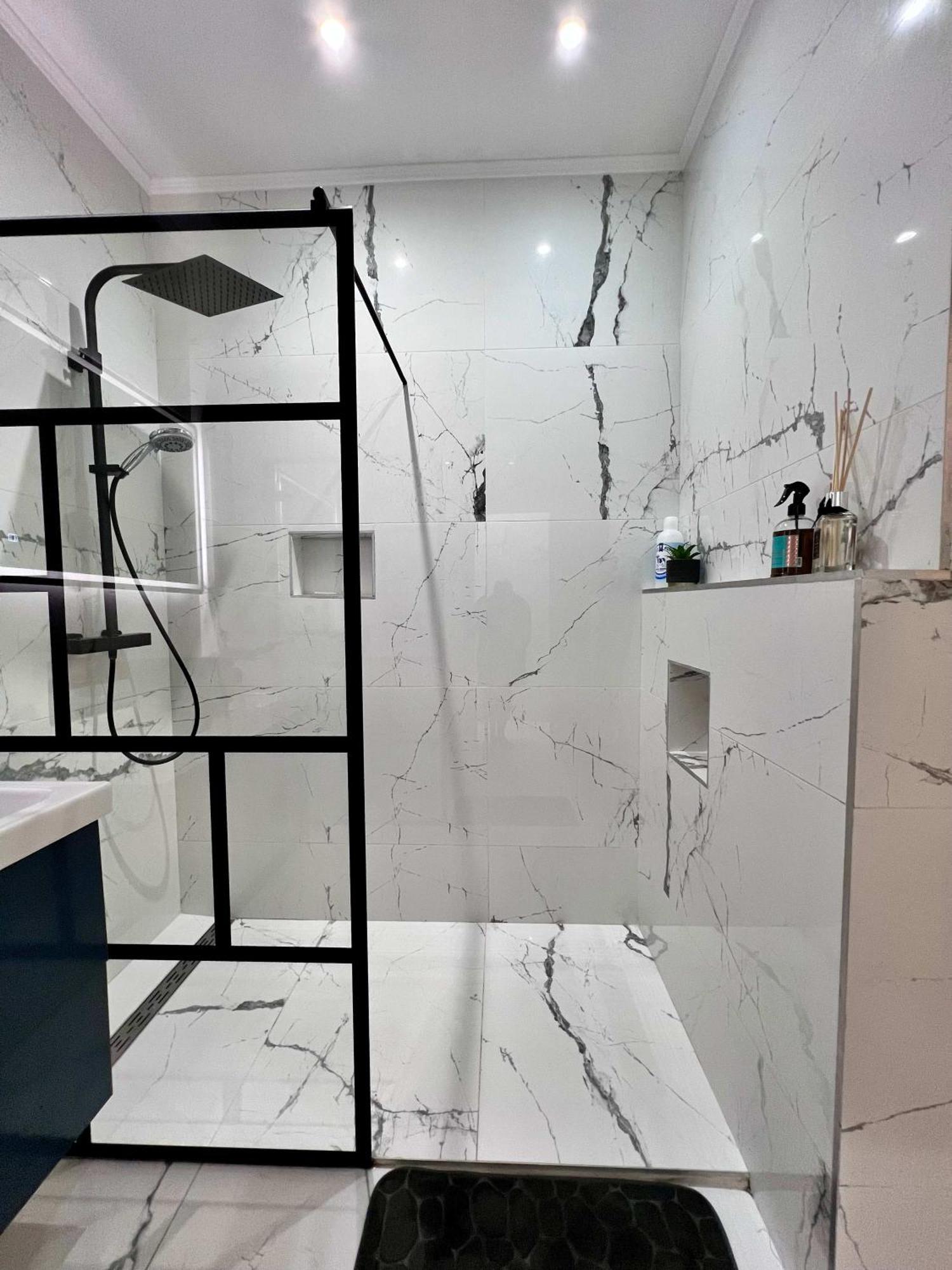 Apartment Family Cosy For Up To 9 Guests Near Midi Station *