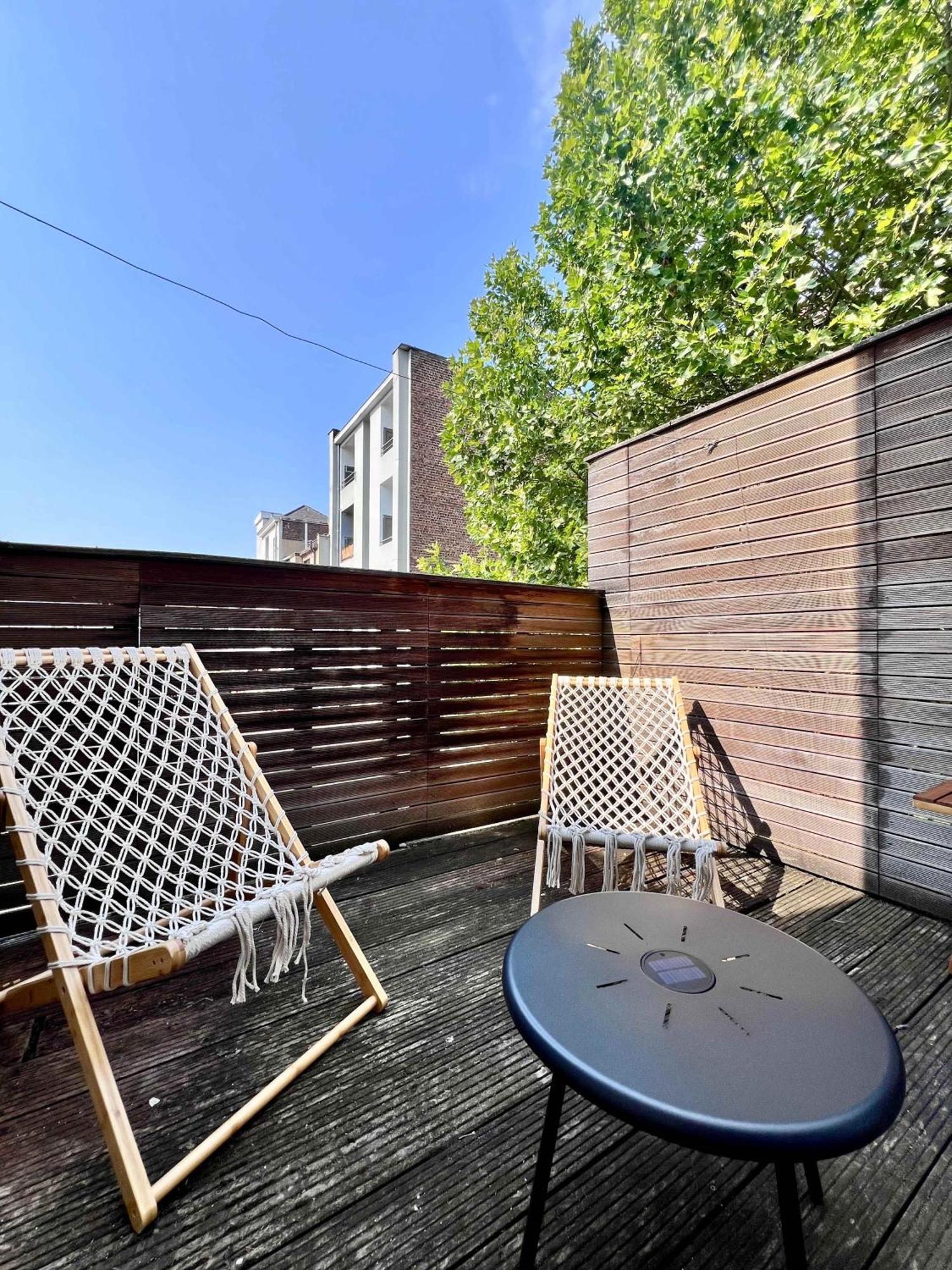 Family Cosy For Up To 9 Guests Near Midi Station