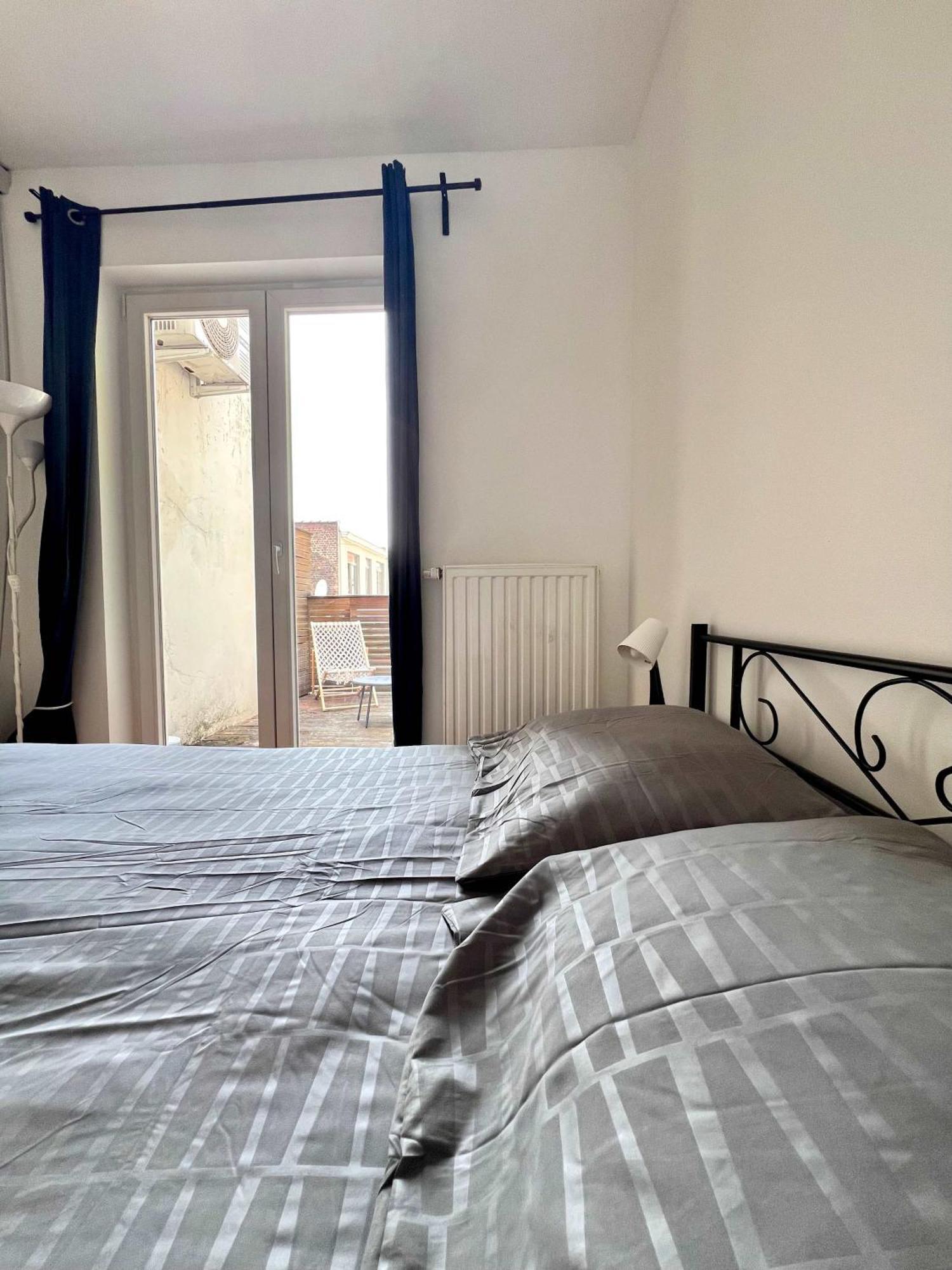 Family Cosy For Up To 9 Guests Near Midi Station