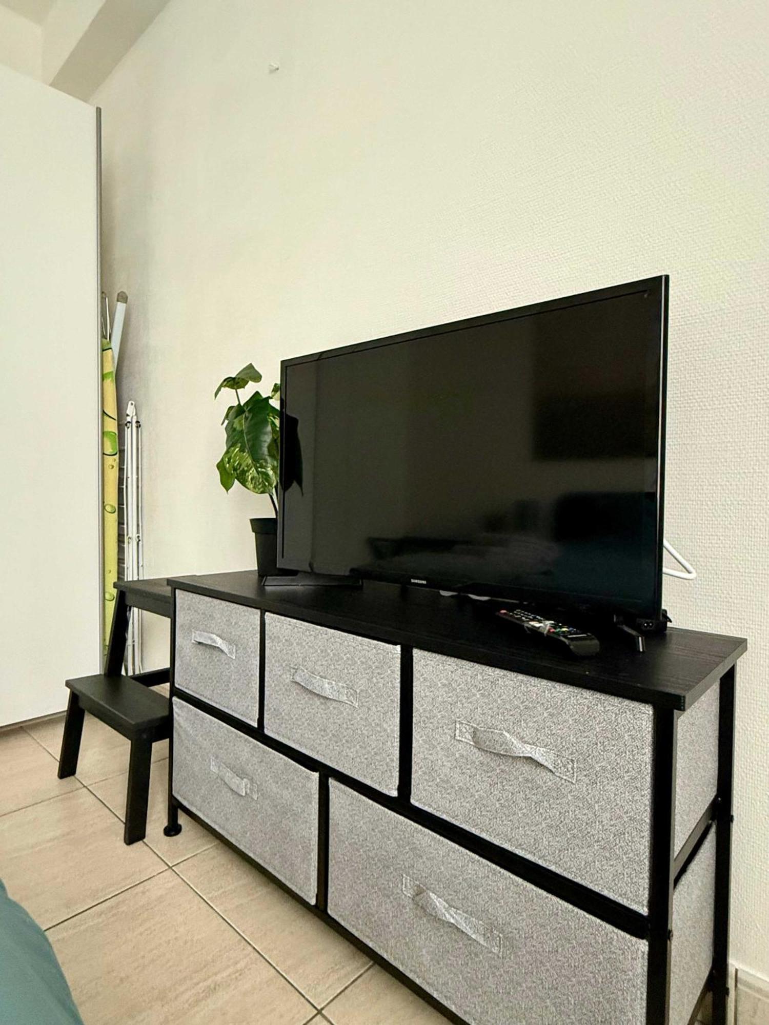 Elegant Close To The European Parliament Apartment Brussels