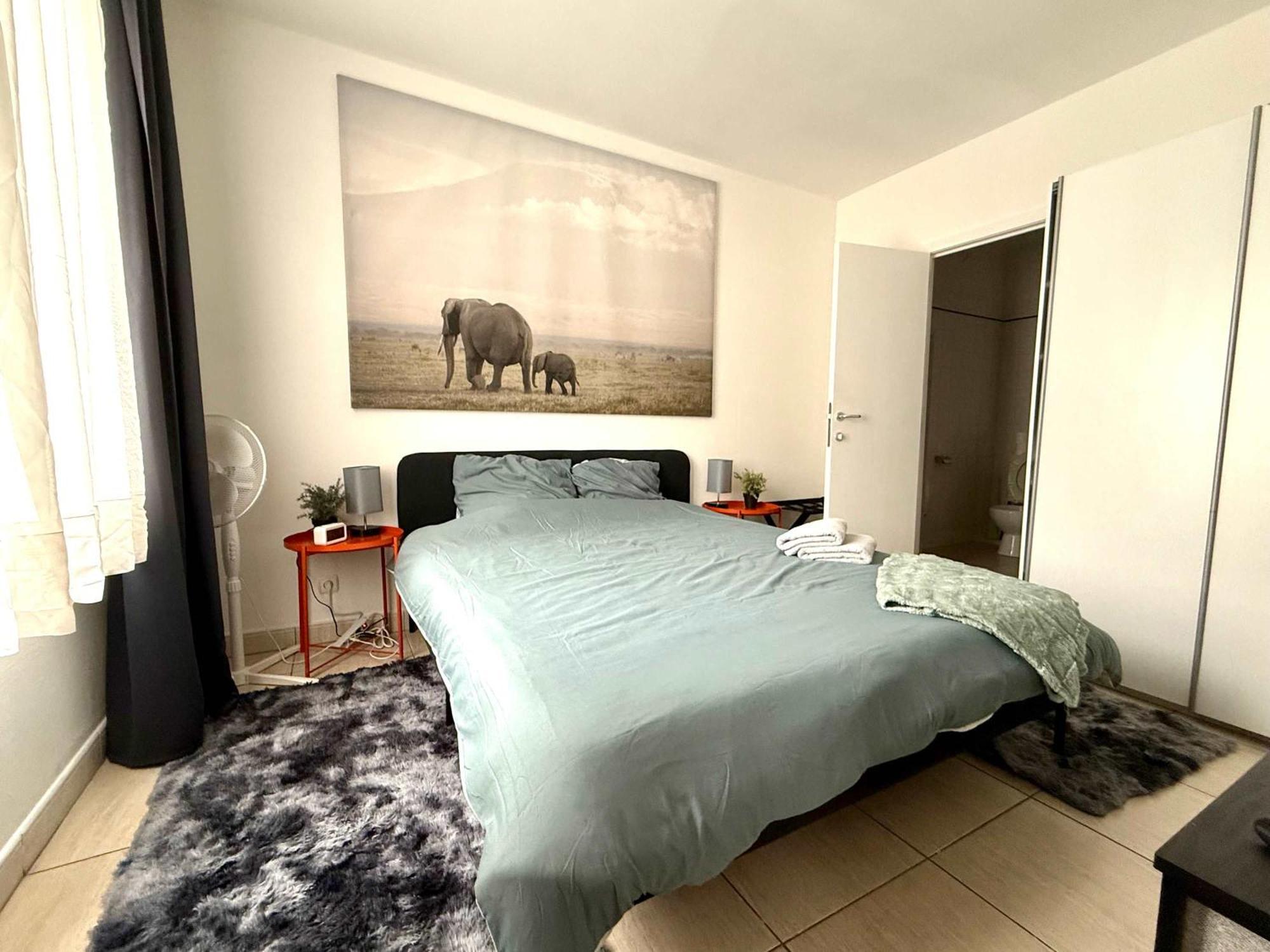 Elegant Close To The European Parliament Apartment Brussels