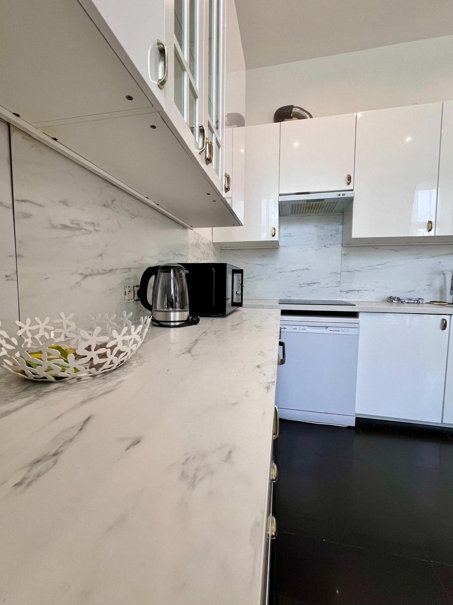 Apartment Family Cosy For Up To 9 Guests Near Midi Station *