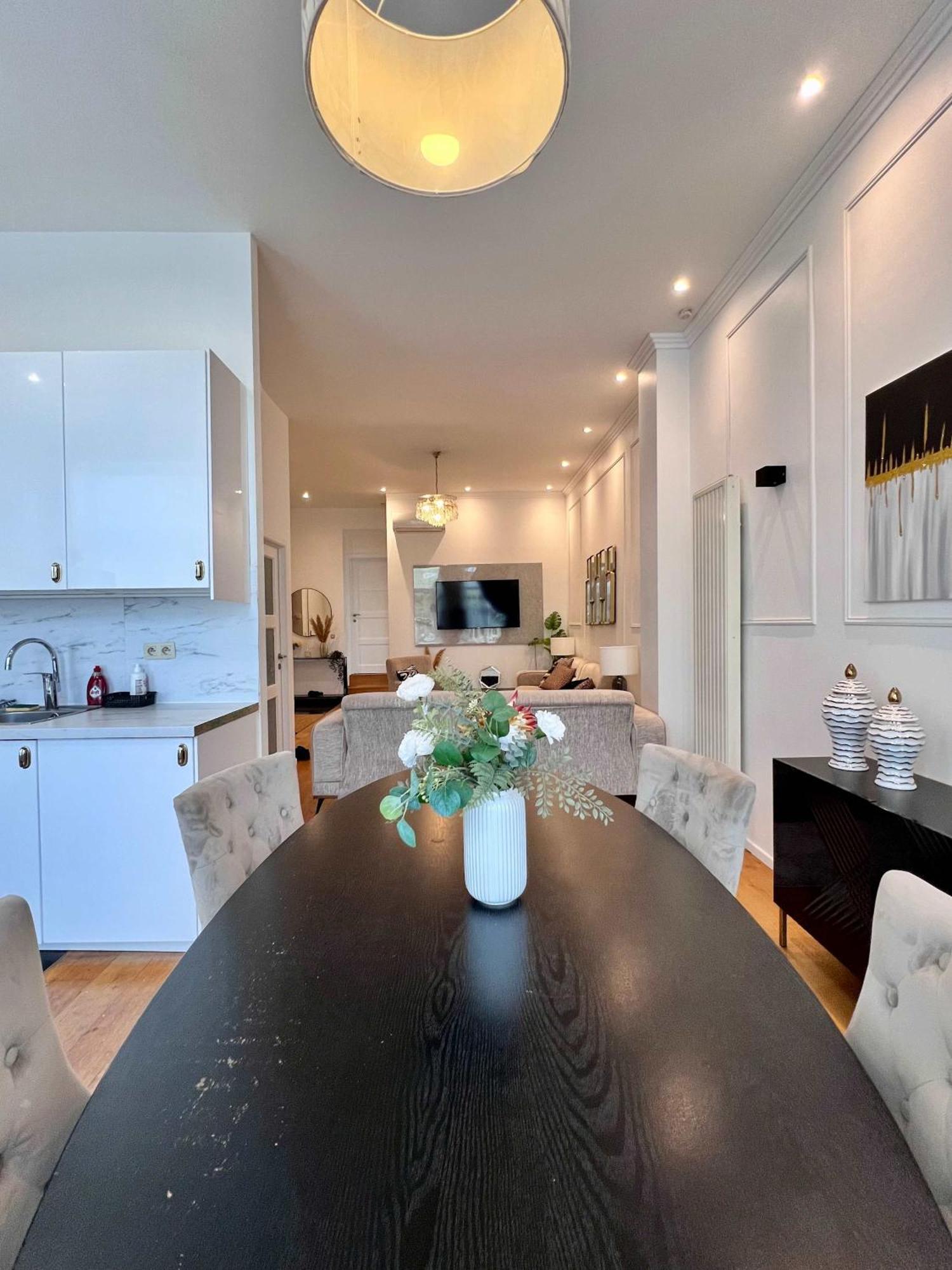 Apartment Family Cosy For Up To 9 Guests Near Midi Station *