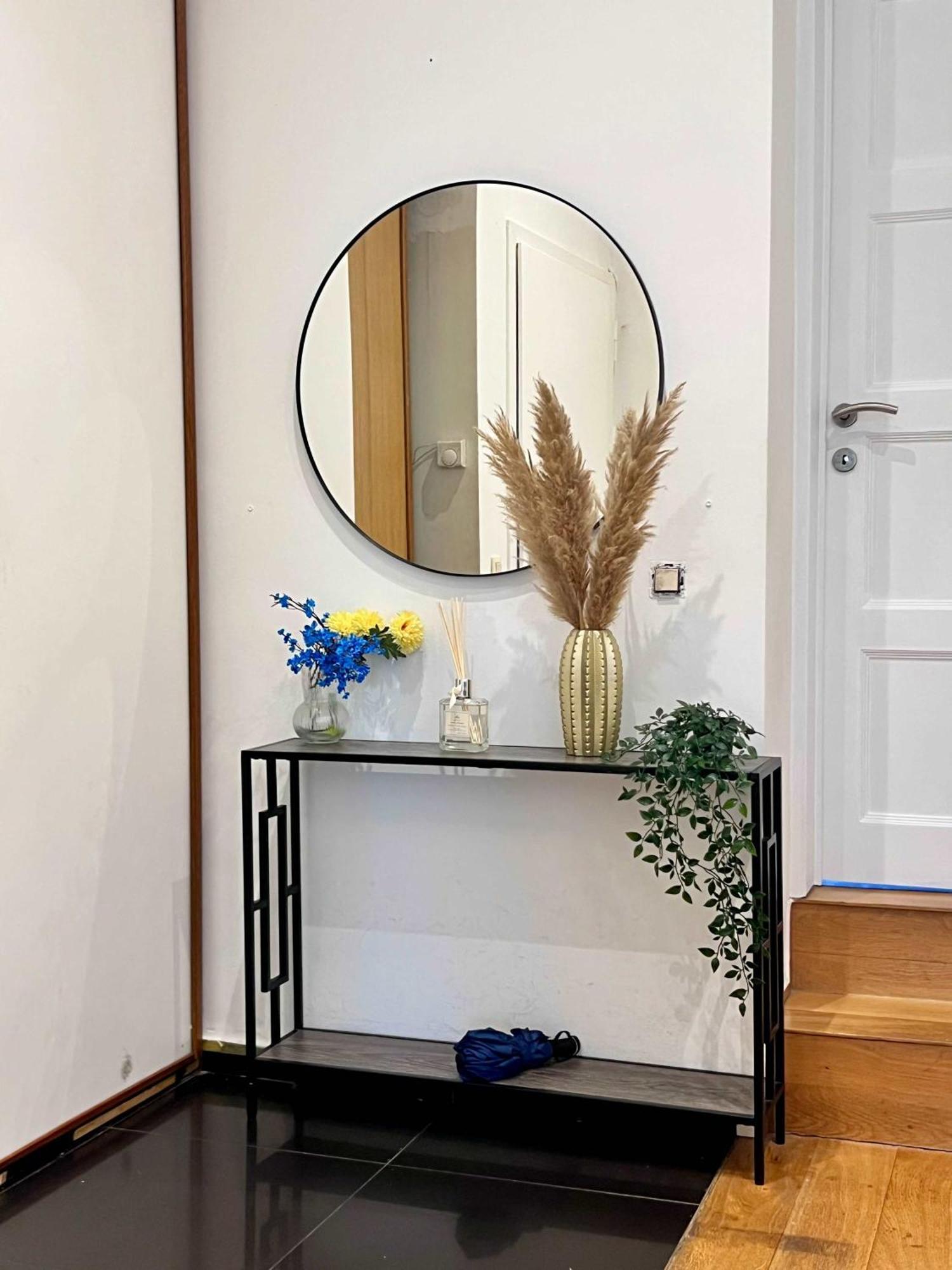 Family Cosy For Up To 9 Guests Near Midi Station