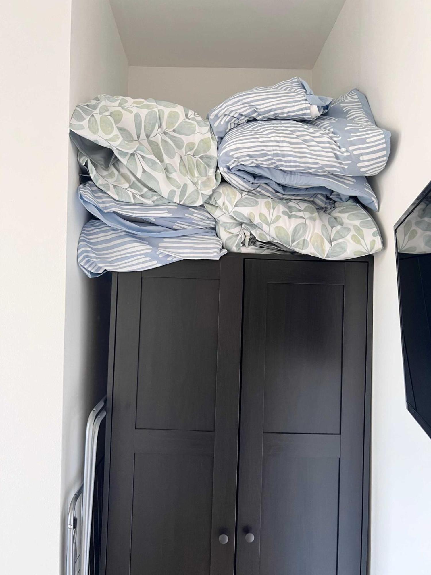 Family Cosy For Up To 9 Guests Near Midi Station Apartment *