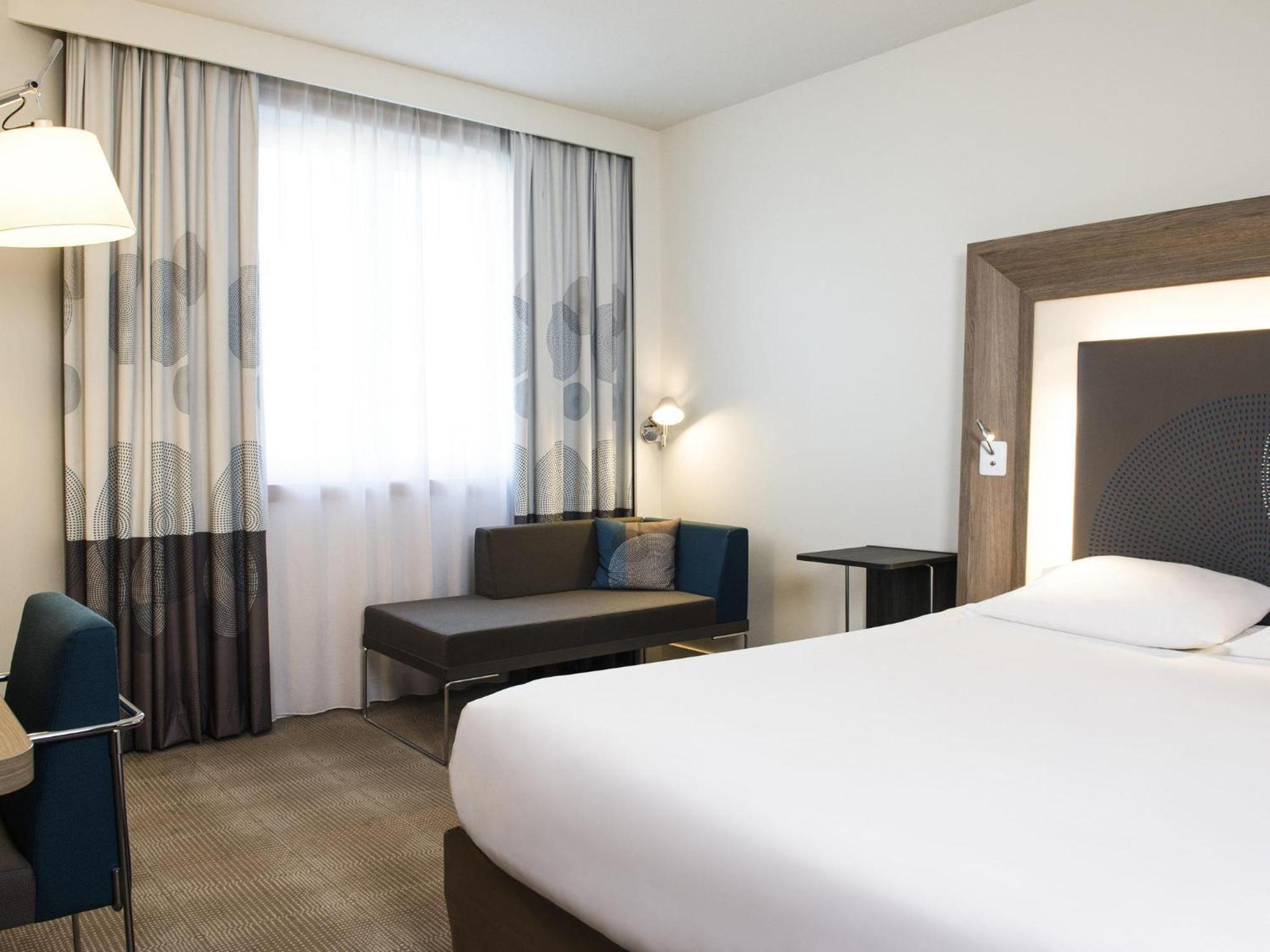 Novotel Centre Hotel 4*