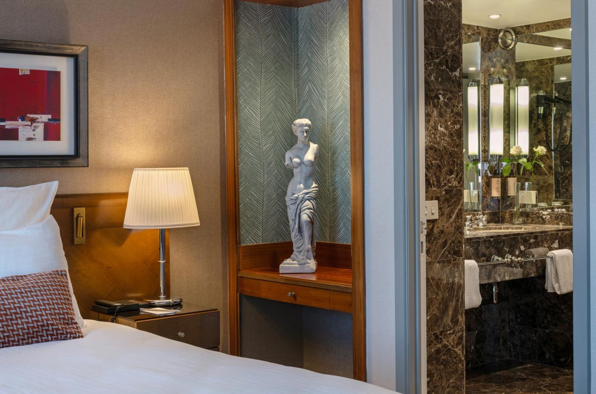 Warwick Grand-place 4* Brussels