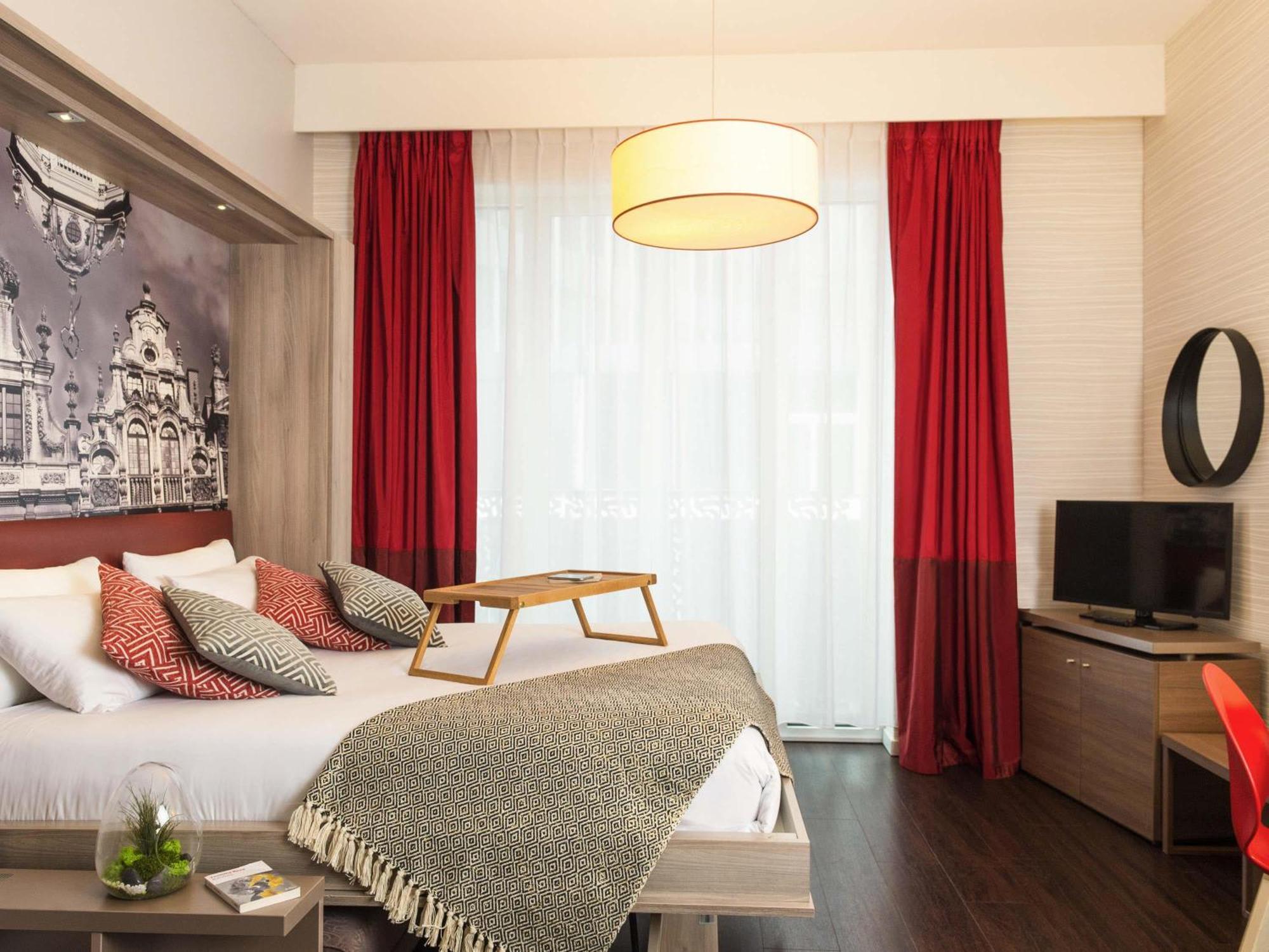 Adagio Grand Place 3*