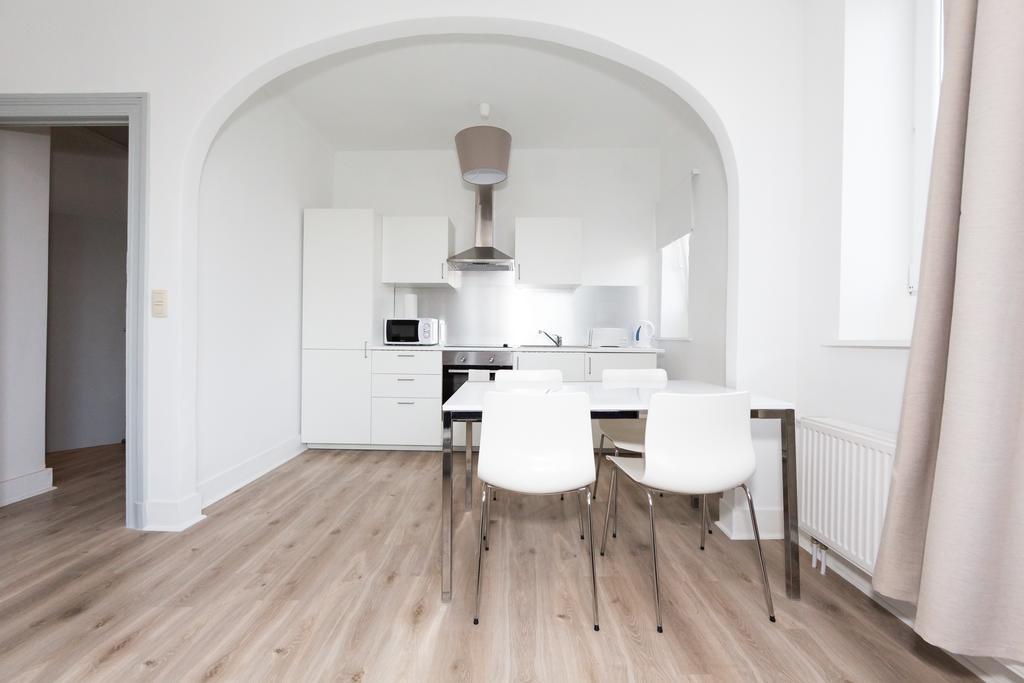 Louise Chatelain Apartment *