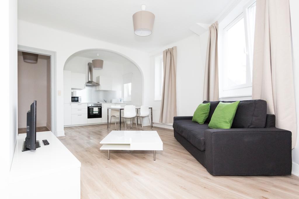 Apartment Louise Chatelain