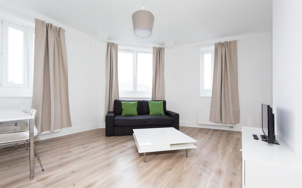 Apartment Louise Chatelain *
