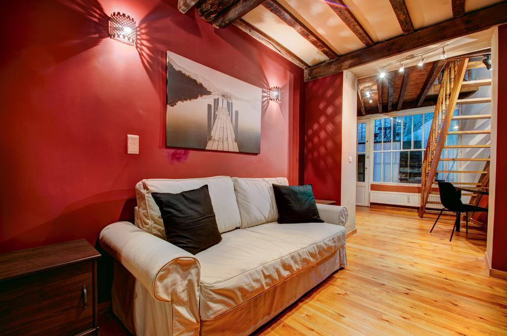 Be And Be Sablon 11 Apartment