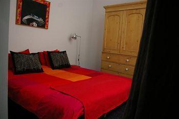 Typically Aparthotel Brussel