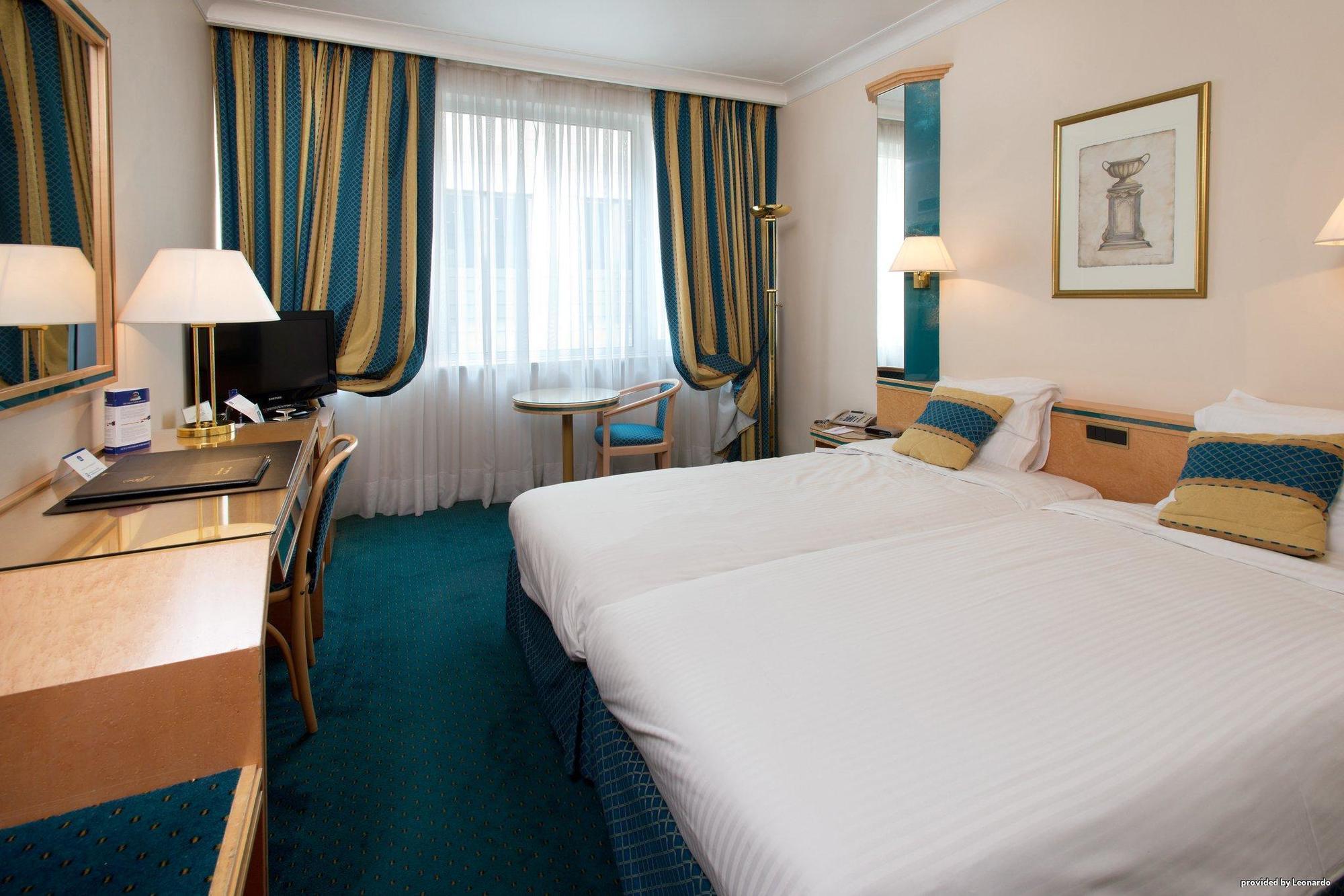 Western Royal Centre 3*