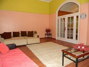 Sunrise Aparthotel