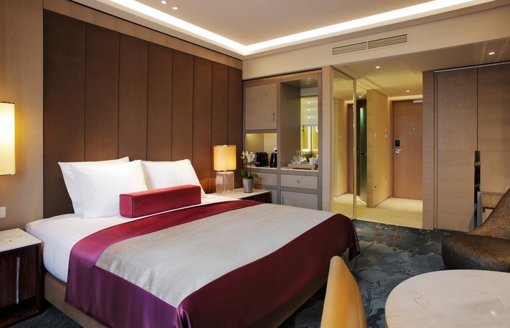 Tangla Brussels Hotel 5*