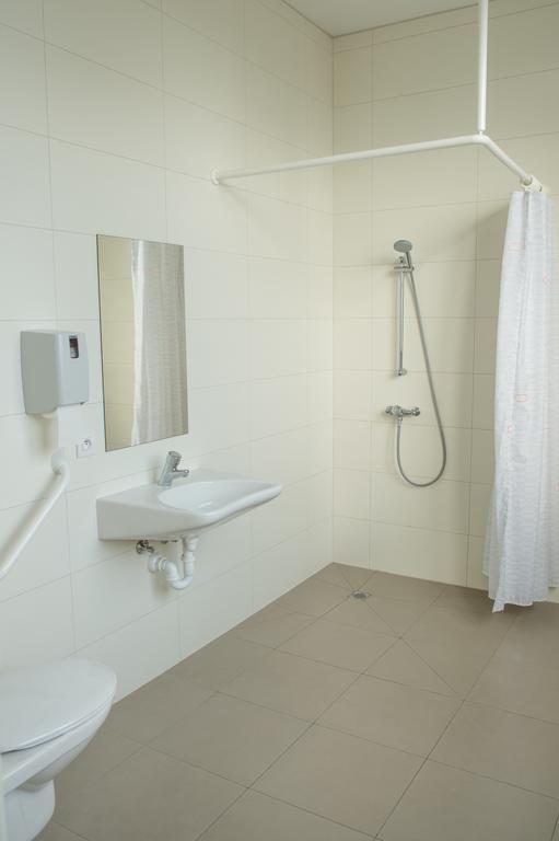 Hi Generation Europe Hostel Albergue Sint-Jans-Molenbeek