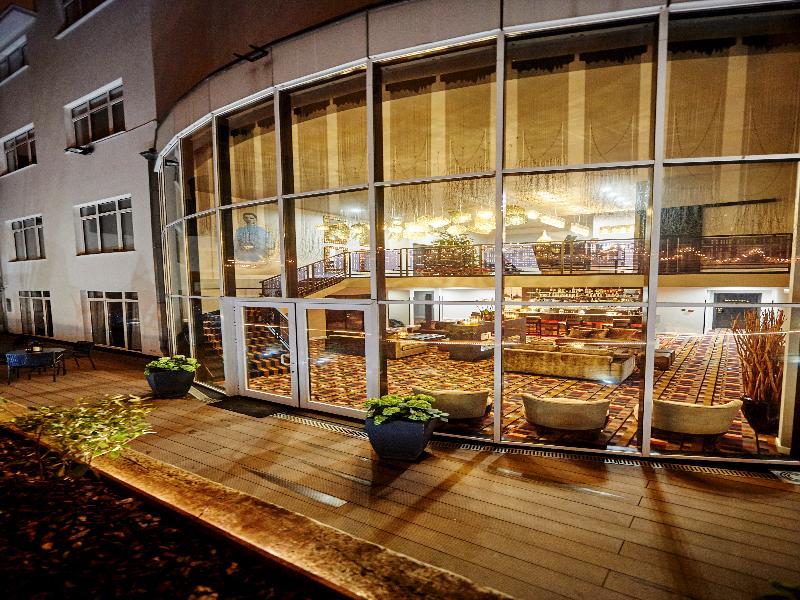 Floris Avenue Hotel
