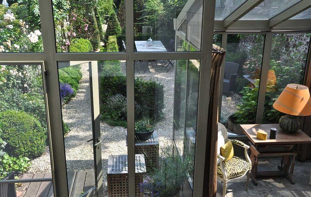 Bed & Breakfast Un Jardin En Saint-Gilles
