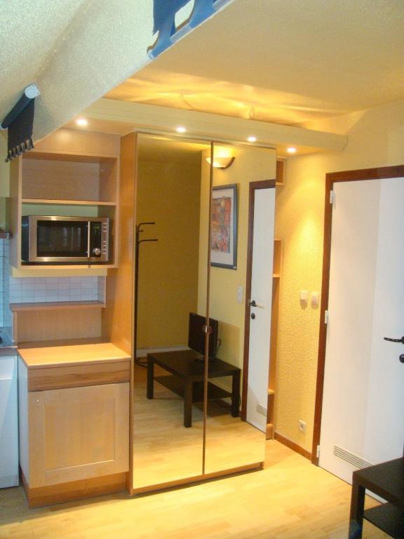 Aparthotel Appart-hotel Maison De La Lune - Petite D'etterbeek 3*