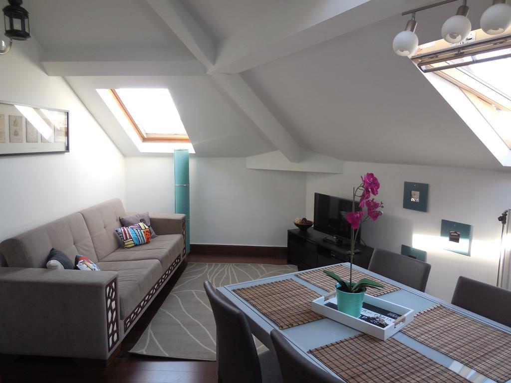 Apartment Centre *