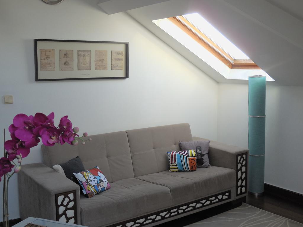 Apartment Centre *
