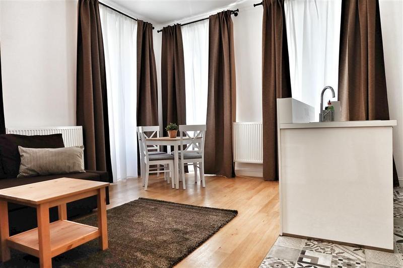 Khách sạn hẻo lánh Spot 3*