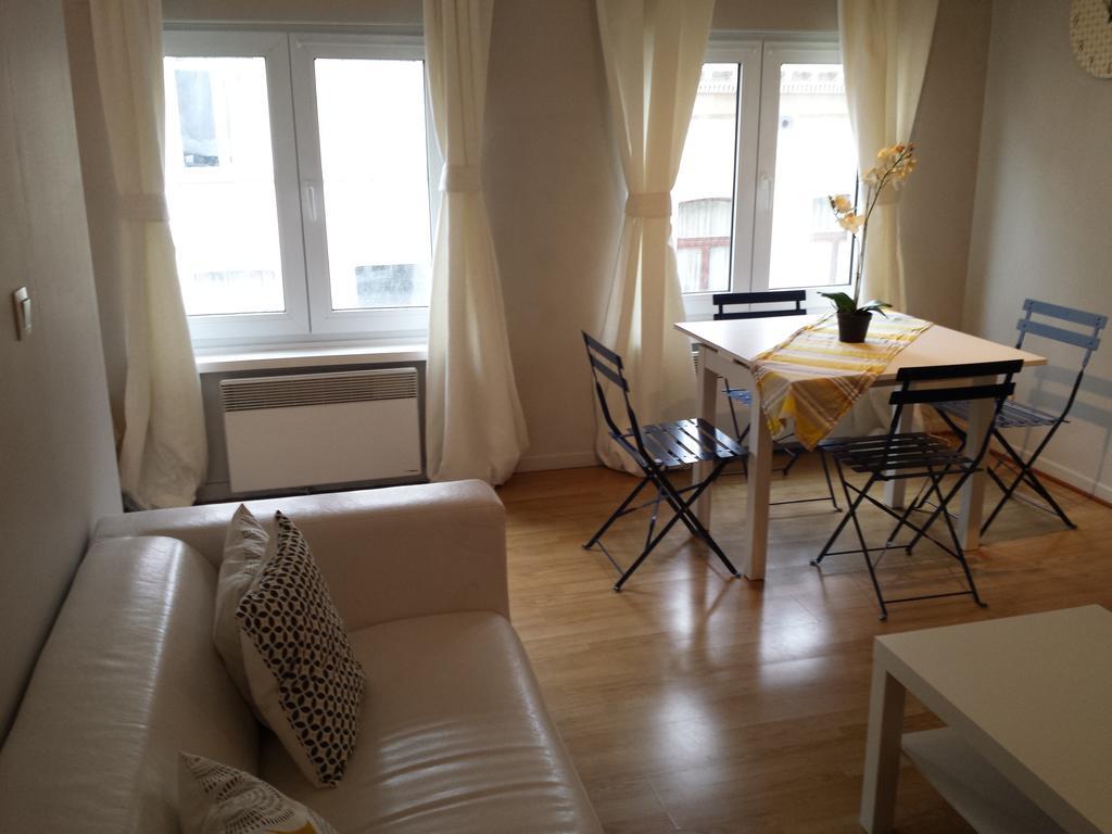 Central Yellow Apartment *