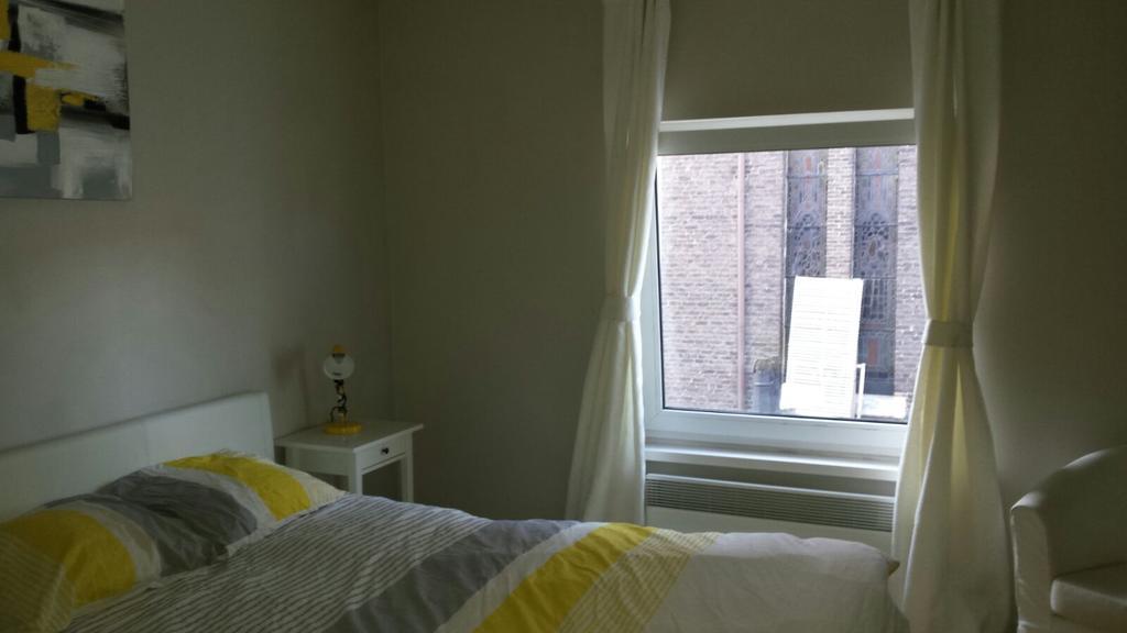 Central Yellow Apartment * Brussels