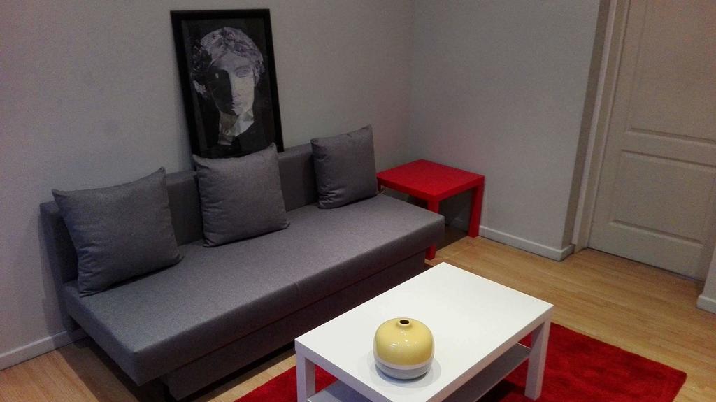 Central Yellow Apartment *