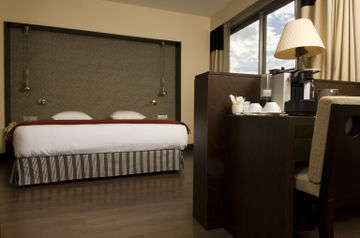 Nh Stephanie Hotel 4*