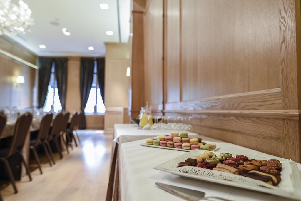 Khách sạn Le Dixseptieme 4*
