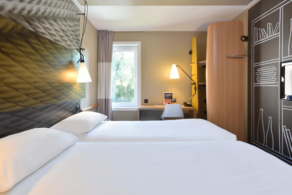 Ibis Brussels Erasmus Hotel 3*