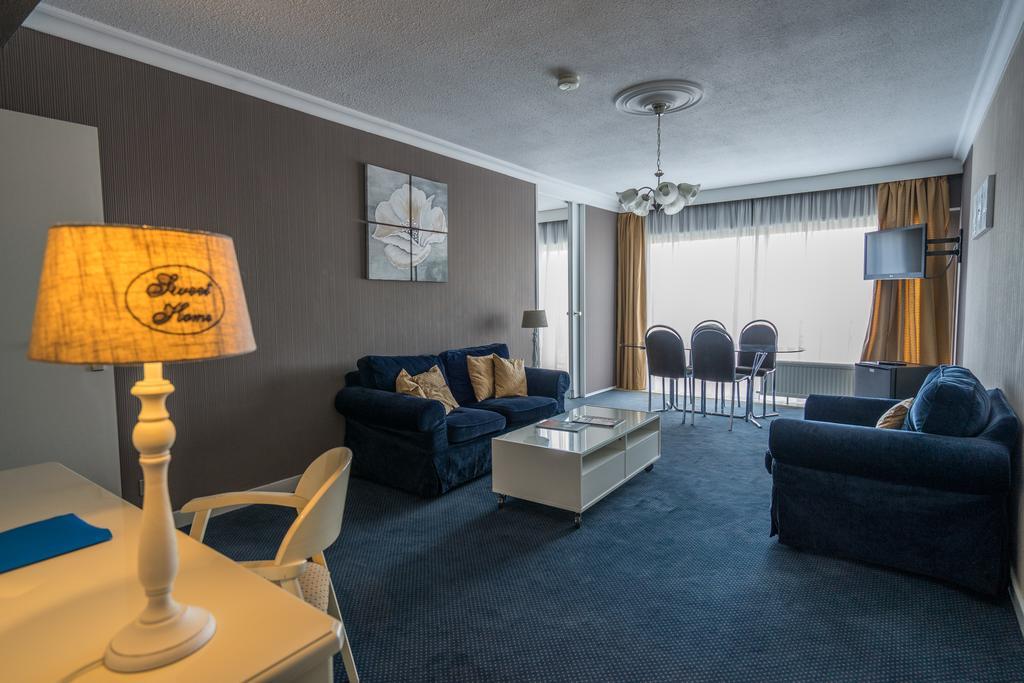Khách sạn First Euroflat 4*