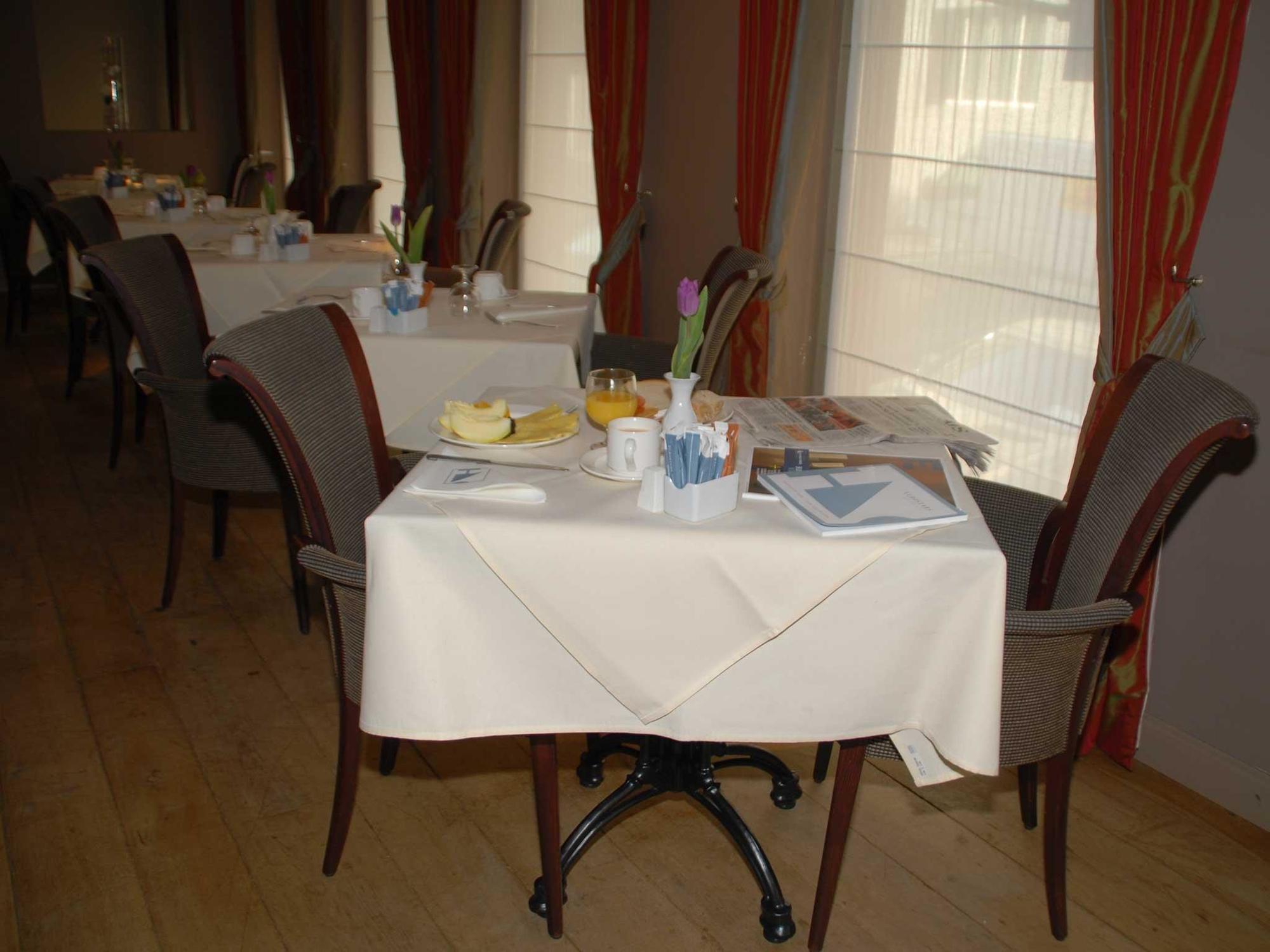 9hotel Sablon Hotel