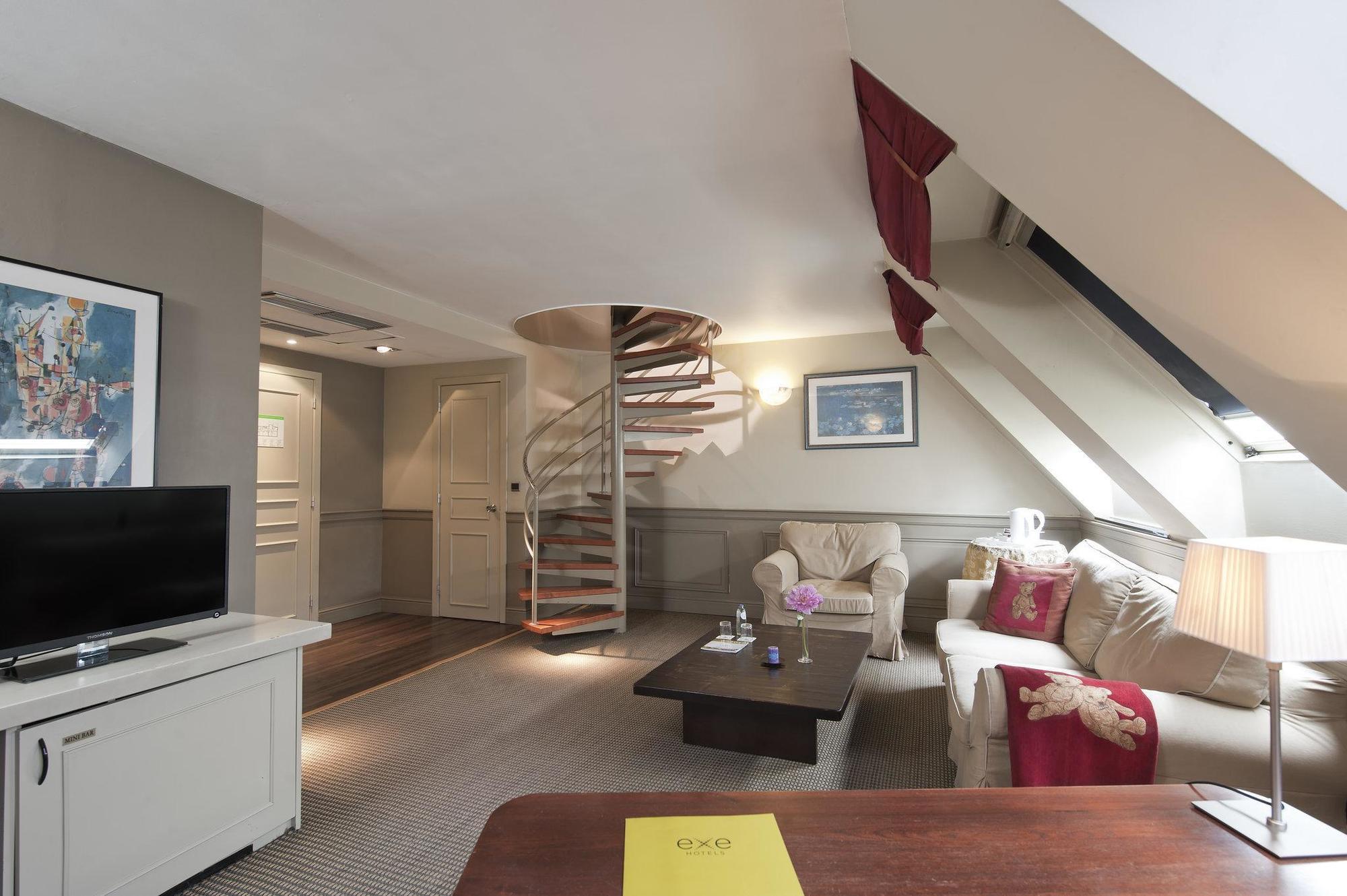 9hotel Sablon 4*