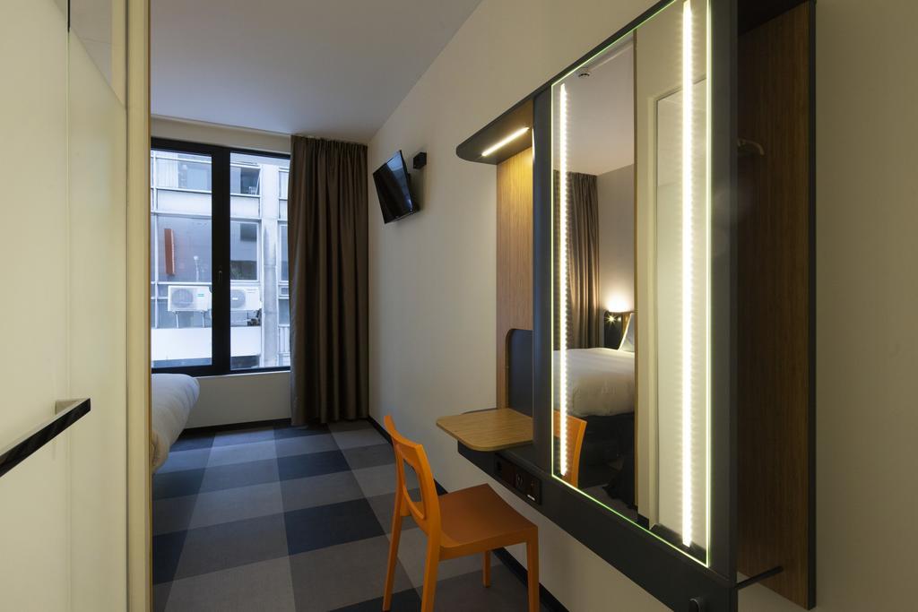 Khách sạn Easyhotel Centre