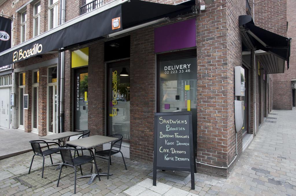 Easyhotel Centre Khách sạn 3*