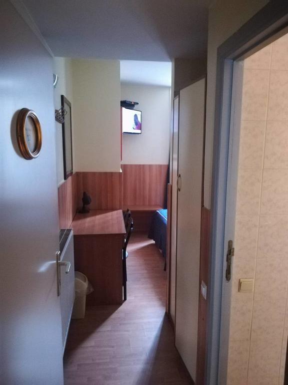 Aristote 2* Brussels